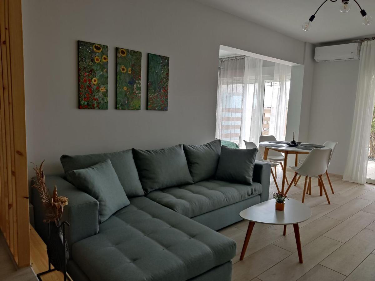 Apartment Elia By The Sea Palaiontsiflikion